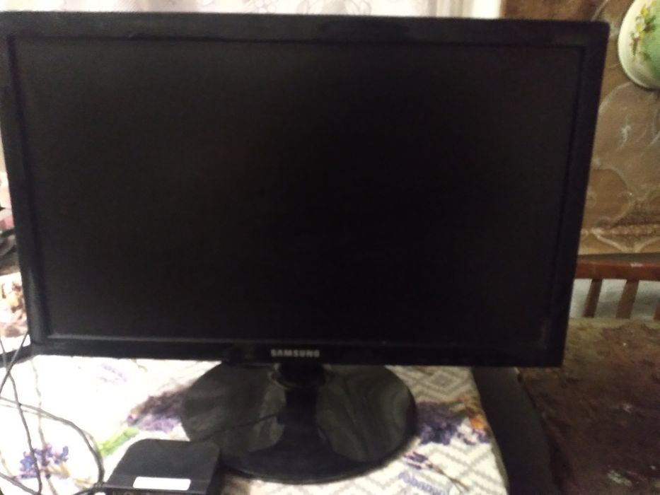 Монітор самсунг в гарному стані