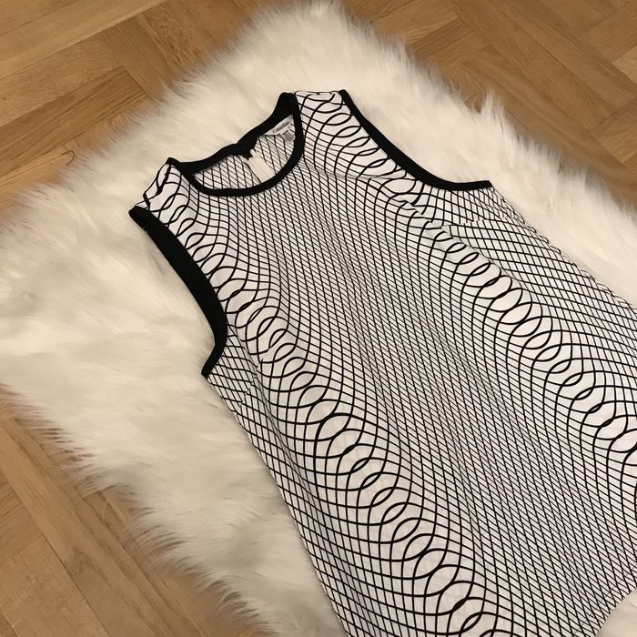 Bluzka koszulka ck Calvin Klein elegancka wzory biało czarna biała
