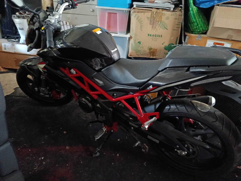 Mota Benelli bn125