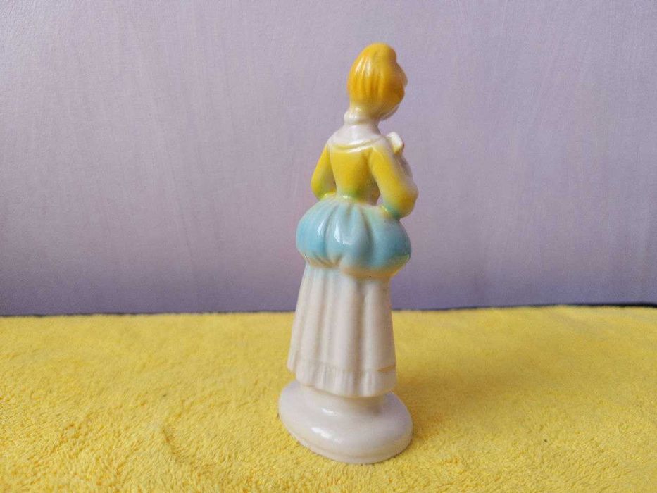 винтажная фарфоровая статуэтка дамы.это изделие бренда H.C.F. London.