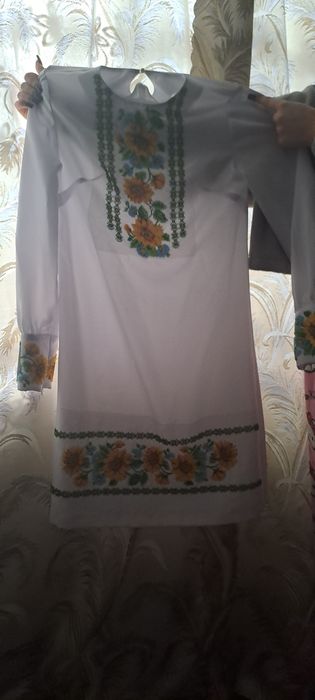 Плаття вишите бісером автентичне