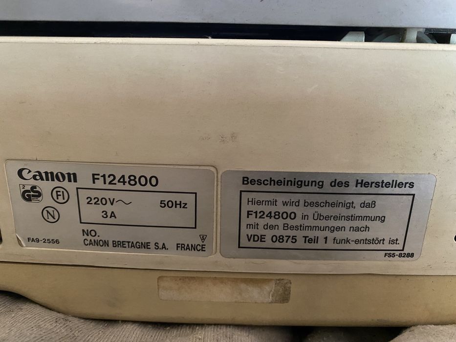 ксерокс canon F124800 под ремонт внешне в отл состоянии.