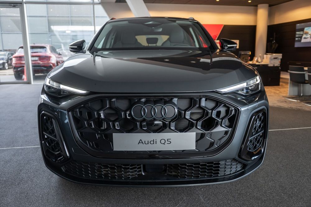 Audi Q5 4x4 / kamera 360/ tempomat/ Matrix LED/ 19"