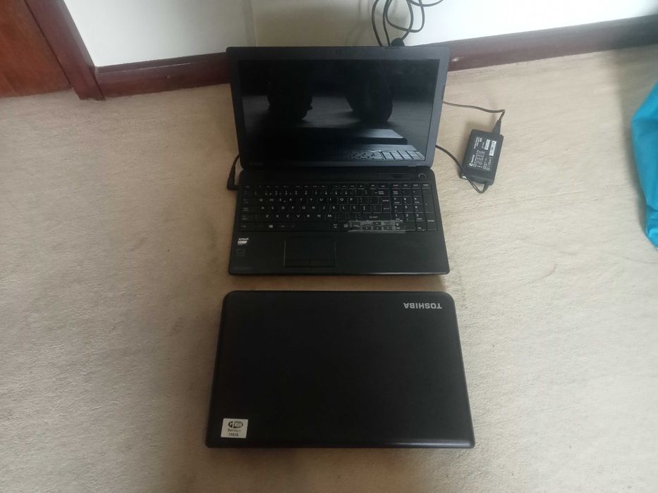 Dois PCs para peças