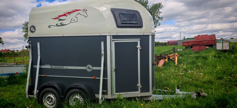 Przyczepa dla koni do przewozu zwierząt 2015r