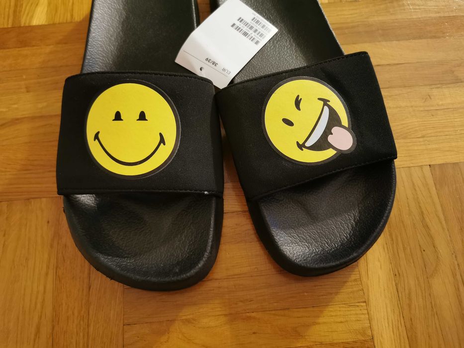 Klapki Smiley World nowe