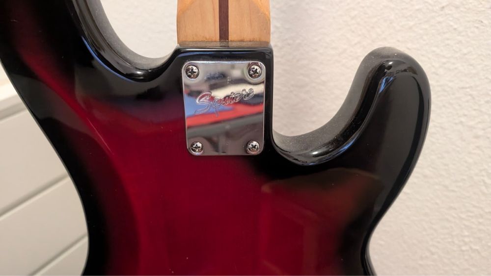 Fender Squier Affinity Precision Bass Esquerdino Left Handed