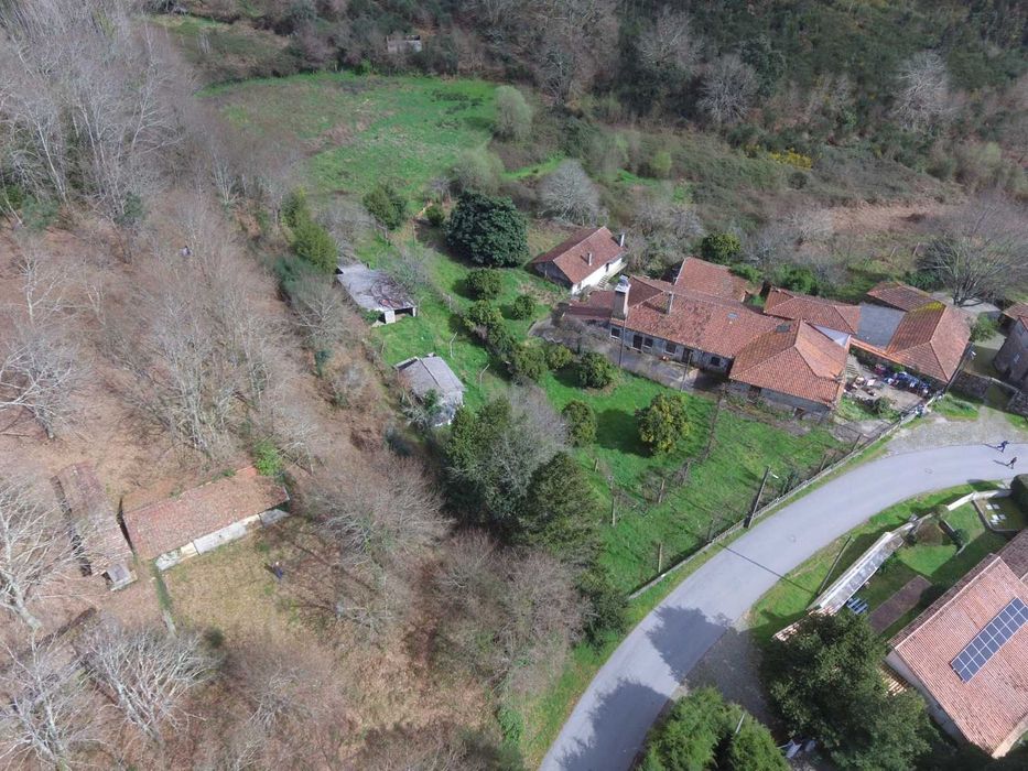 Vende-se Quinta com 7 hectares com localização privilegiada.
