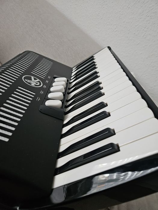 Hohner Bravo III , 72 basy , jak nowy !