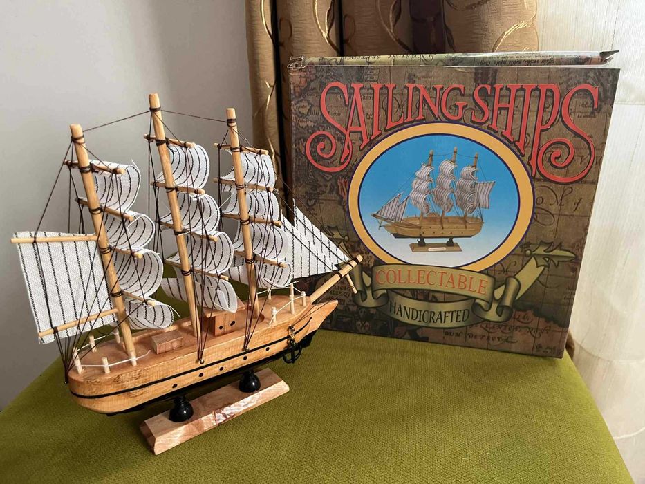 Kolekcjonerski model żaglowca - nowy, drewno i płótno