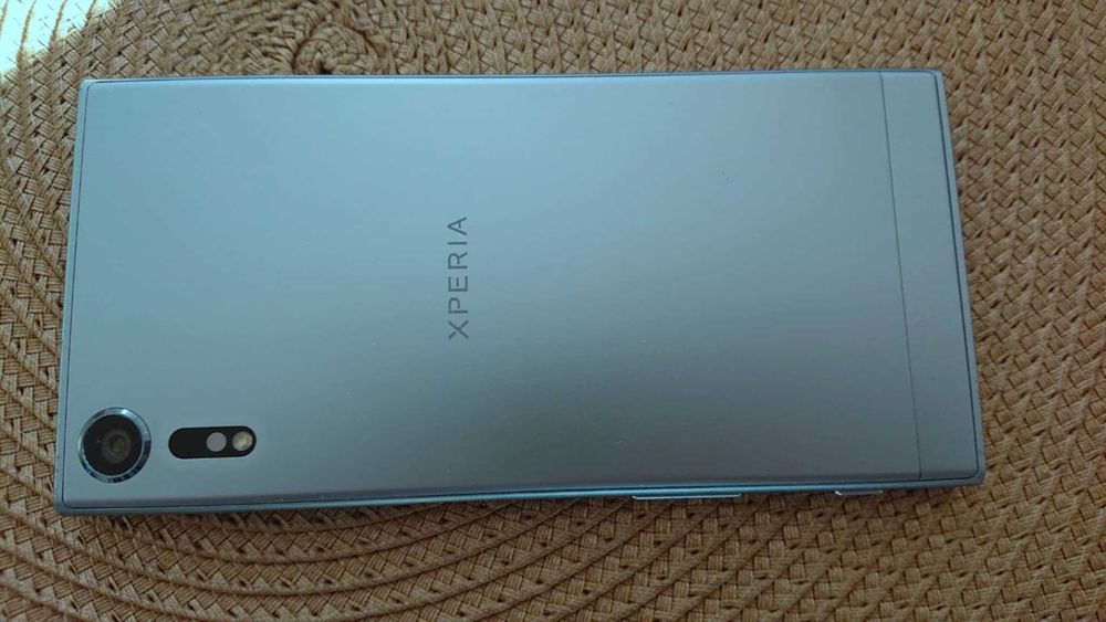 Smartfon Sony Xperia XZs, stan BDB z ładowarką NIEBIESKI cena ostateczna