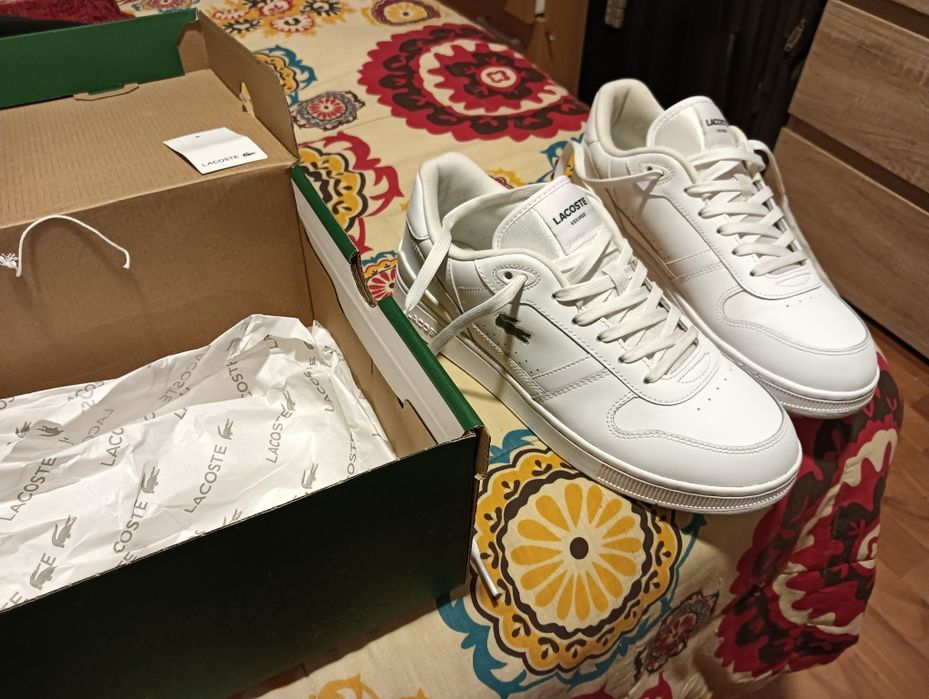 Tênis Lacoste número 43