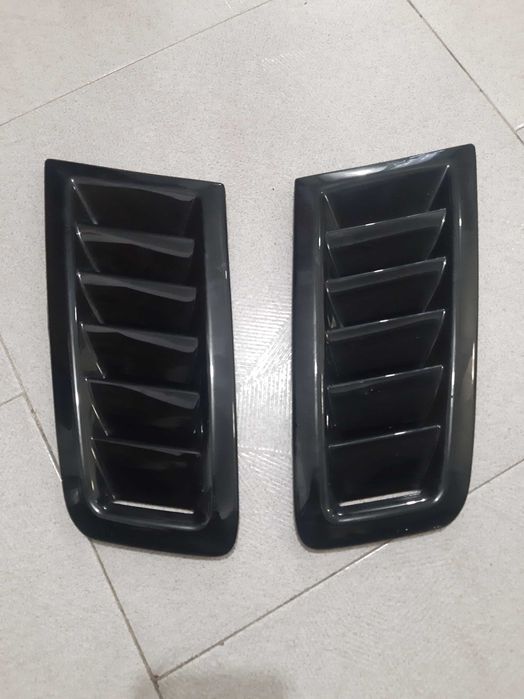 Grelhas do capô Ford focus rs