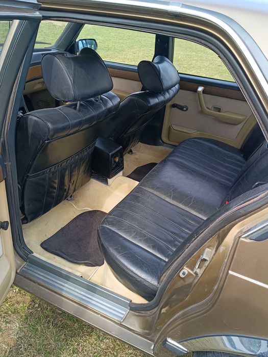 E23 BMW 732i Automat