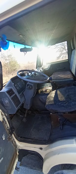 Автомобіль Тата 613