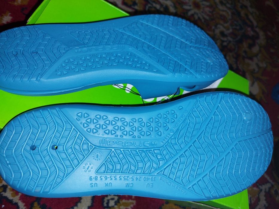 Шльопанці жіночі 40 р.