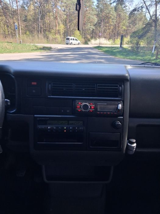 Volkswagen Caravelle transporter 2.5tdi 75kw
