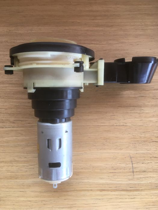 Młynek z silnikiem do ekspresu Samsung