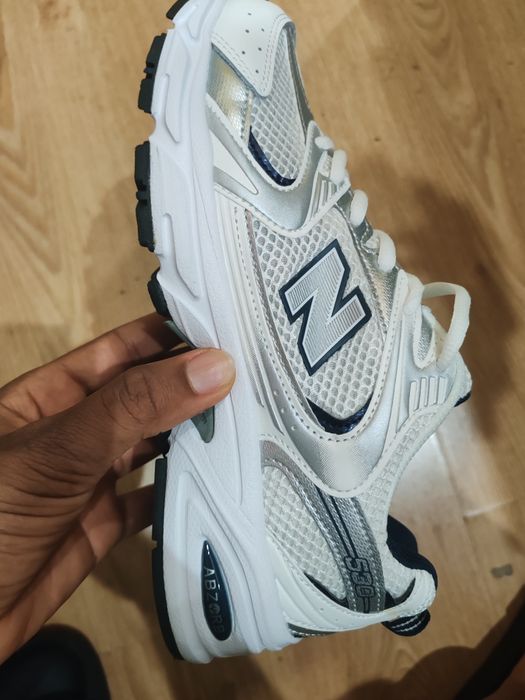 New Balance 530 Branco/Prata. N°41