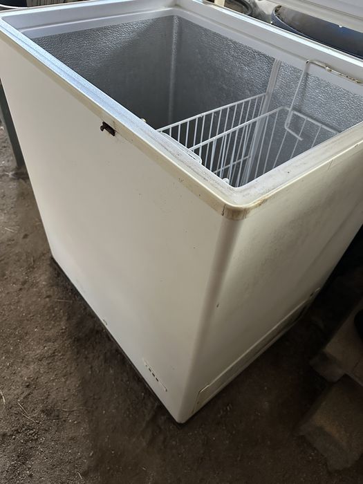 Arca Congeladora Horizontal (Baú) – Bom Estado e Funcional