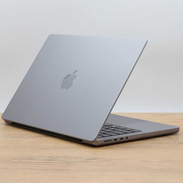 LAPTOP APPLE MacBook Pro M1/ 16/ SSD 500/ 14,2" Retina/ PL LIGHT/dowóz