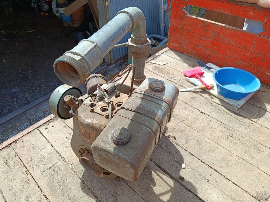 Motor água Clinton