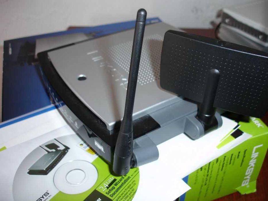 Linksys WRT 300N Router64751908106881121