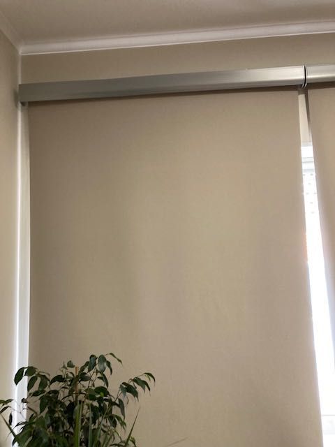 Estore de correr opaco da IKEA