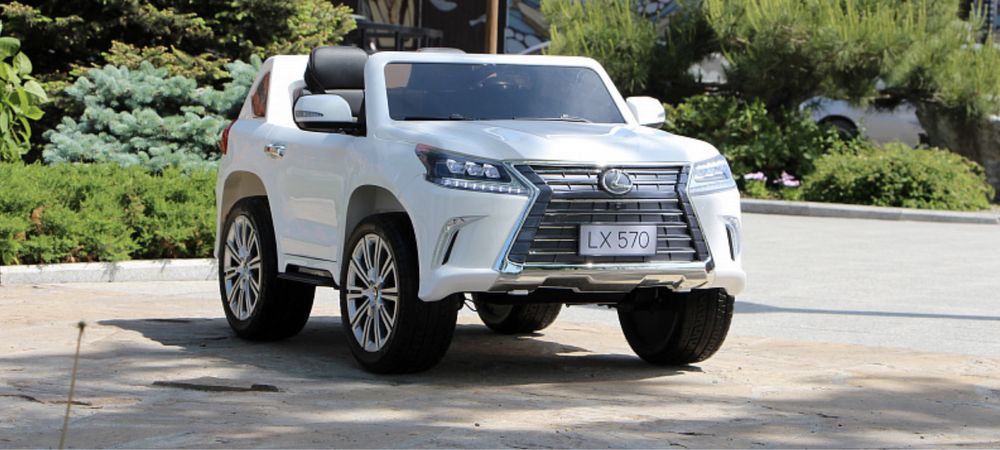 Децкий электромобиль с пультом Лексус  полноприводный двухместный.