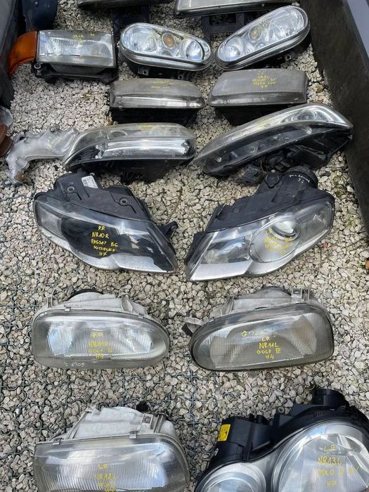 VW REFLEKTOR LEWE PRAWE VOLKSWAGEN REFLEKTORY LAMPA LAMPY OPRAWKA ŻARÓWKI