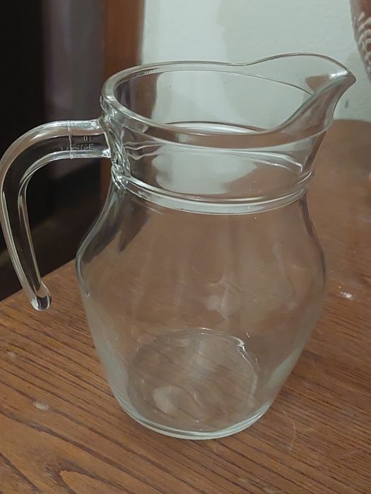 Conjunto 6 jarros para vinho