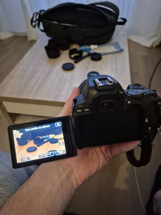 Camera canon com alguns extras