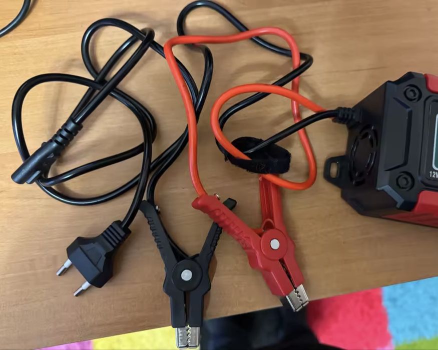 Зарядка + Тестер АКБ 2в1 Foxsur (12V 6A)