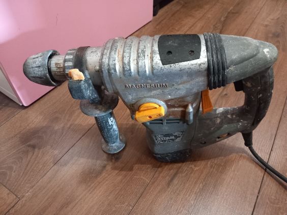 Młotowiertarka TITAN TTB631SDS PLUS 1500