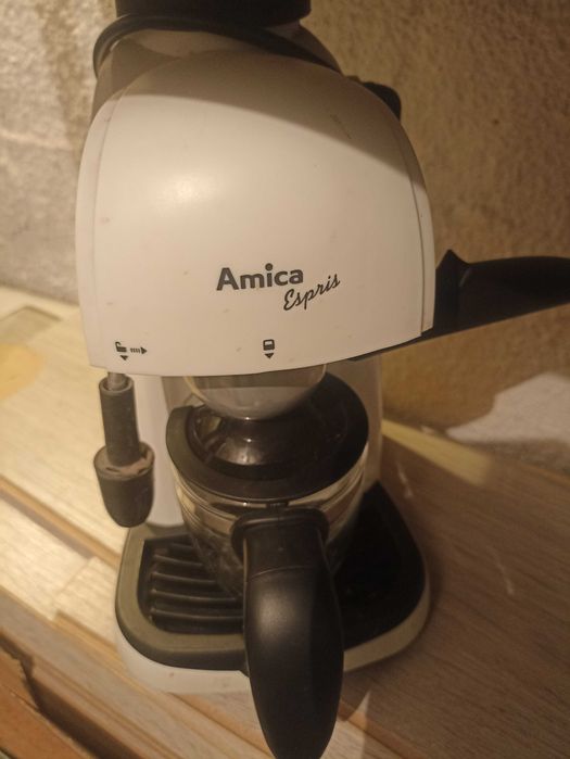 ekspres do kawy kolbowy Amica