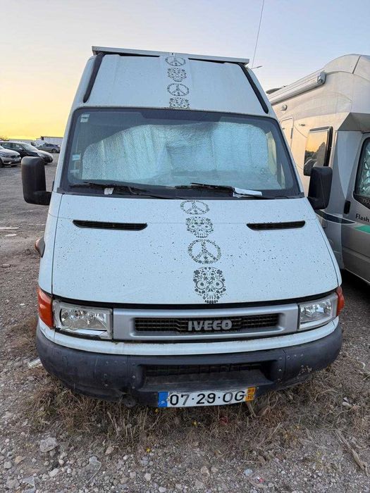 Iveco Branca motor 2800 com caixa de 6 velocidade ano 1999