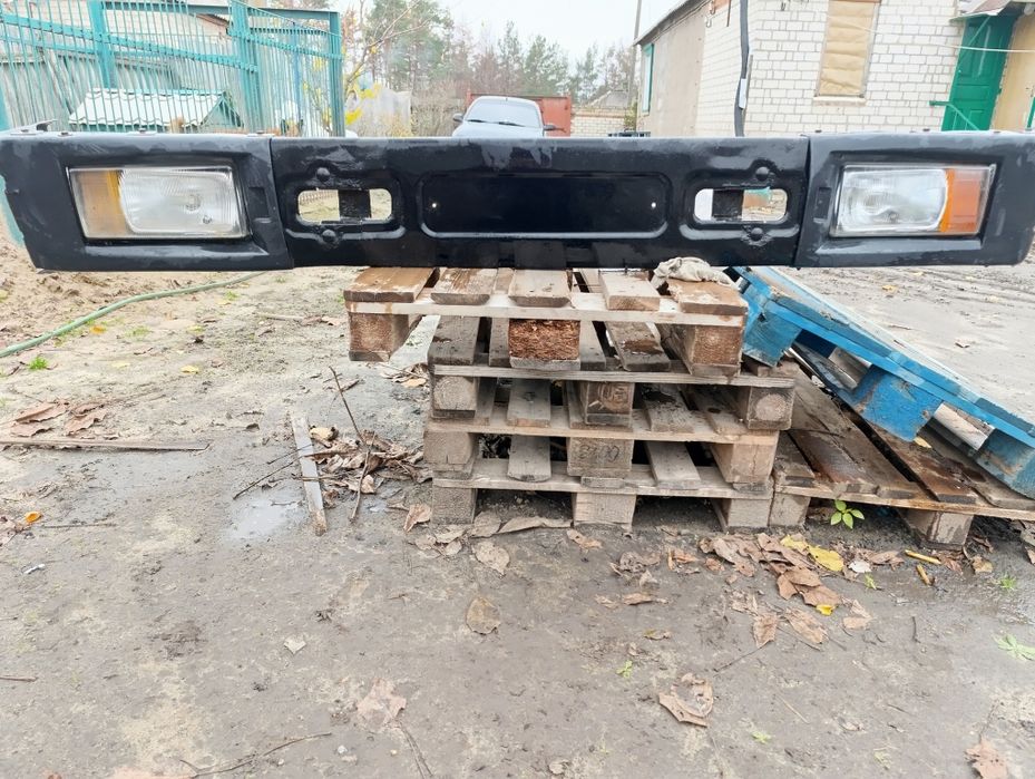 Продам евро бампер  цена 5500 и есть другие запчасти по   евро КамАЗу