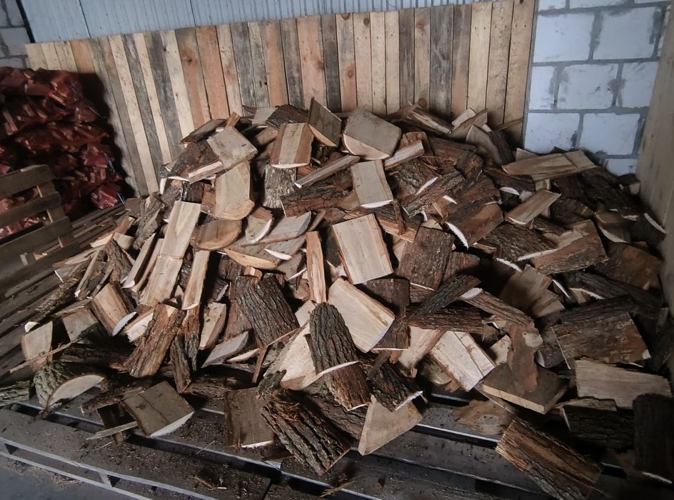 Drewno opałowe Zrzyna Dębowa pocięta 25-30cm  180 złza mp