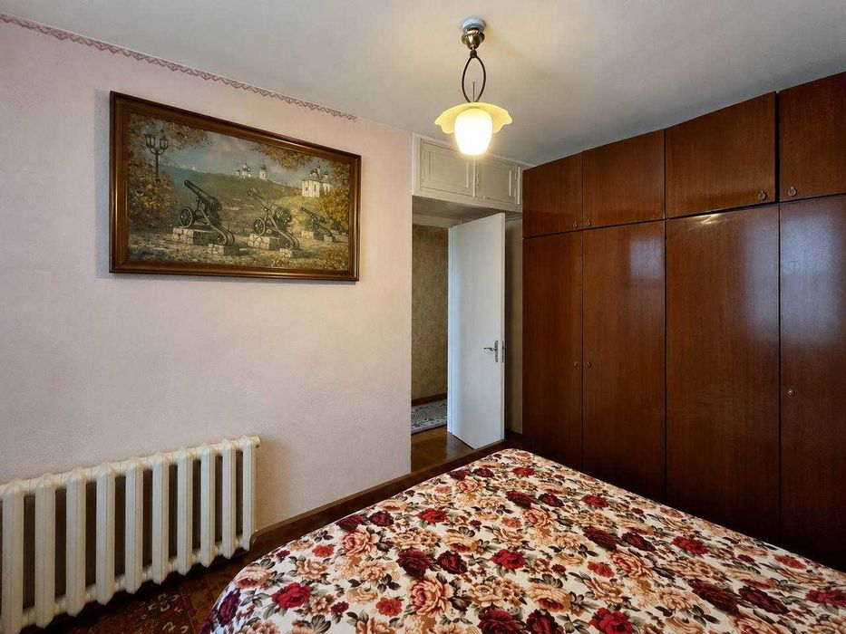 ПРОДАЖ 3-кімнатної квартири в Центрі міста по вул. П`ятницька