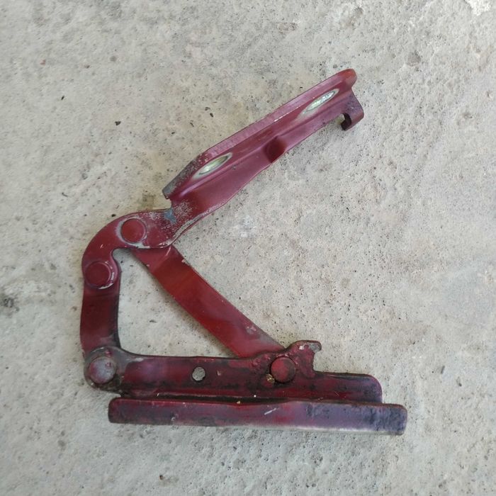 Петля завіса капота нубіра 1 ліва передня вуха