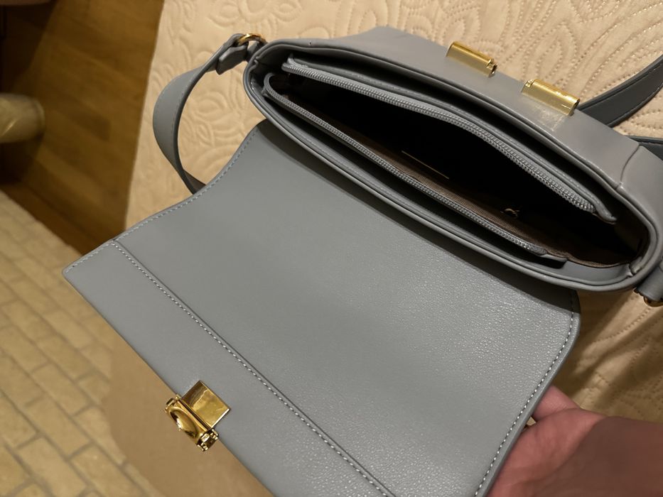 Жіноча сумка  через плече