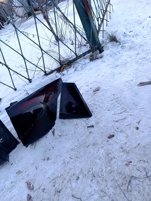 Продам задние фонари Форд Ескейп 2017