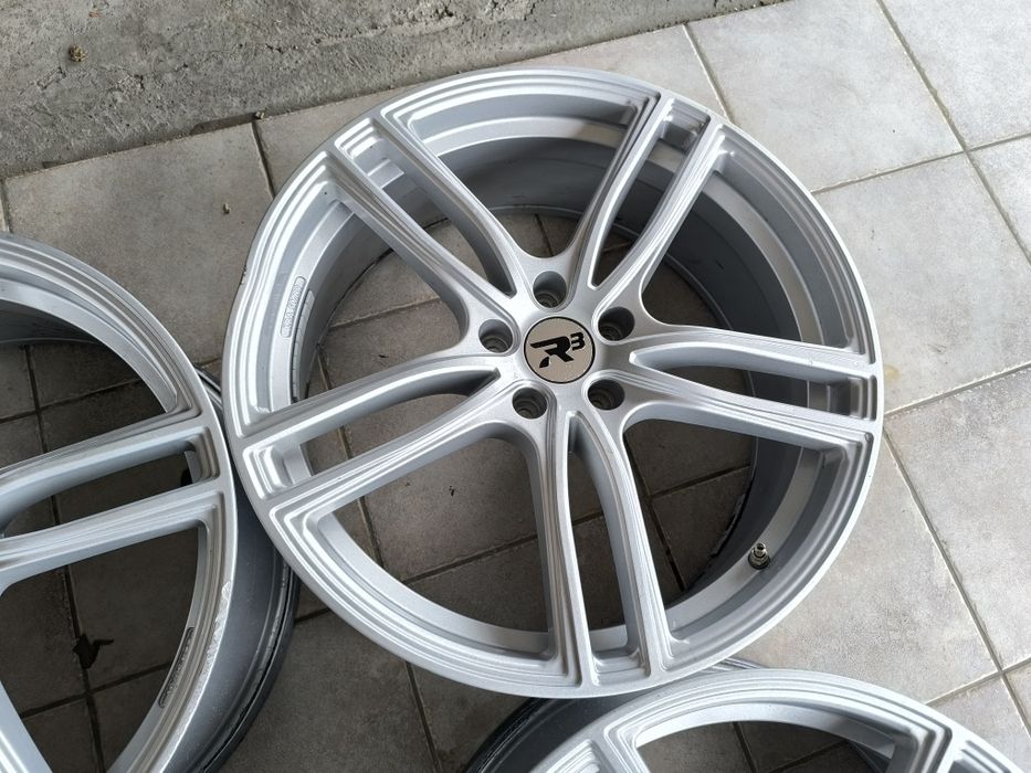 Felg aluminiowe R3 H1 8,5x20 et45 5x112 otwór 66,6 VW, Audi, Mercedes do naprawy