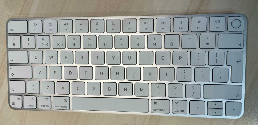 Apple Magic Keyboard z Touch ID A2449 + kabel USB-C → Lightning – Nowa