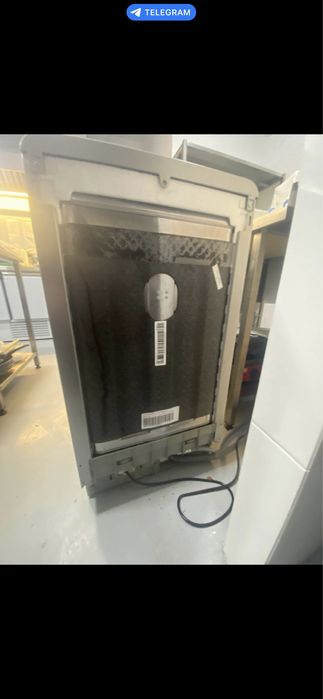 Посудомийна машина INDESIT