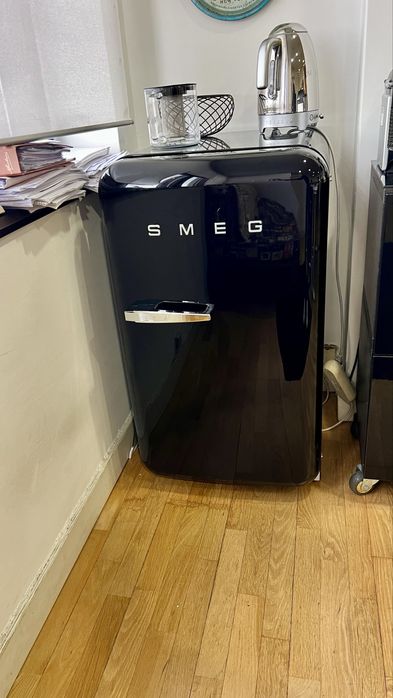 Conjunto de luxo Smeg/Nespresso bar/café de design – SMEG + Nespresso + móvel com rodas