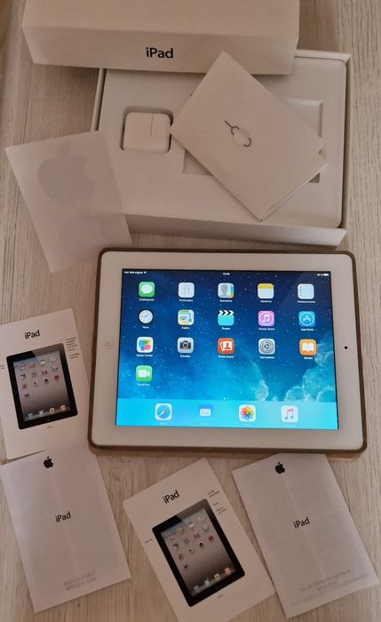 Планшет Apple iPad 2