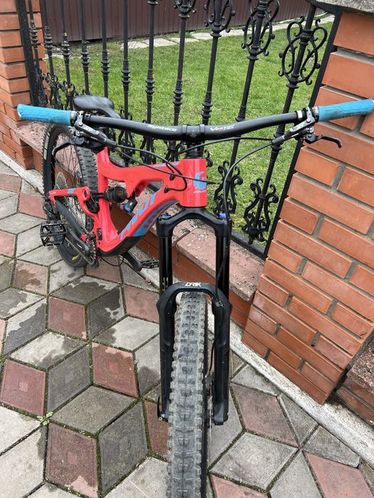 Карбоновий велосипед Pivot firebird 2019