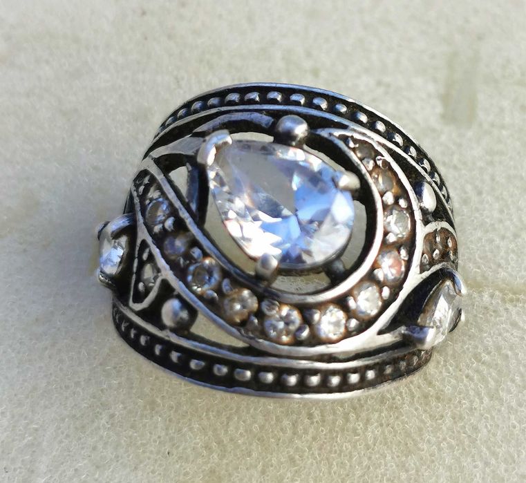 Серебрянное старое кольцо