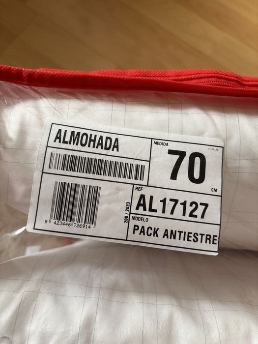 Almofada Pikolin nova